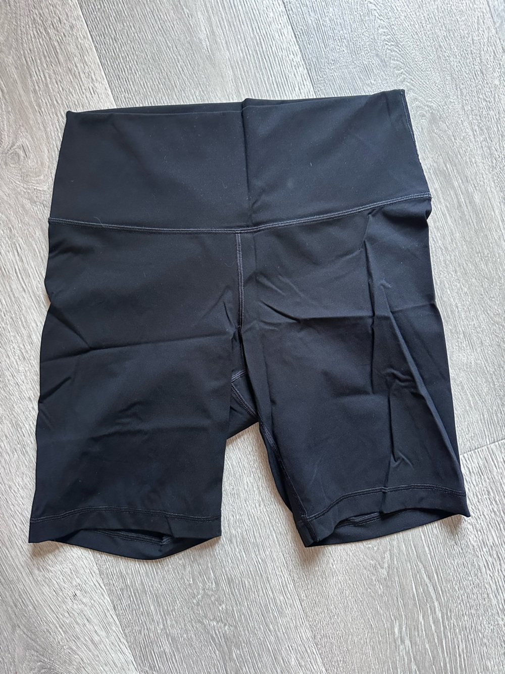 Everlane Women’s Biker Shorts